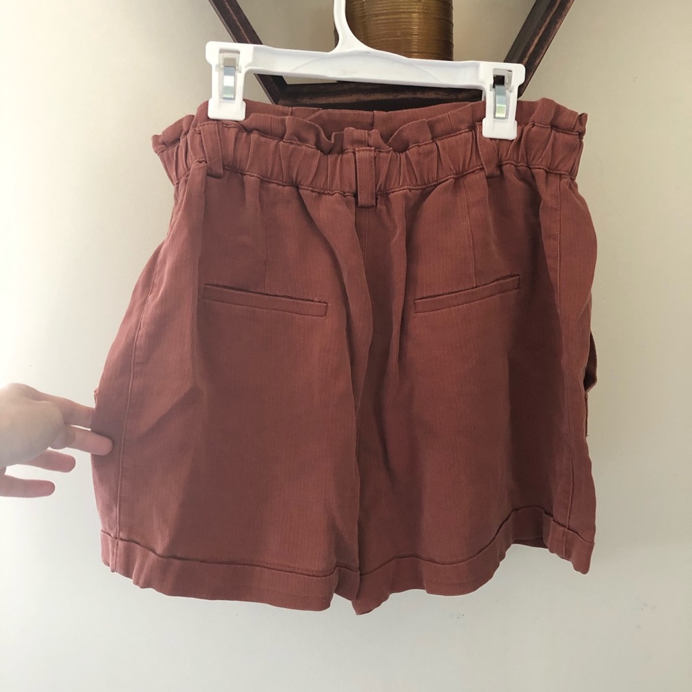 Zara paperbag waist shorts - Picture 2 of 3